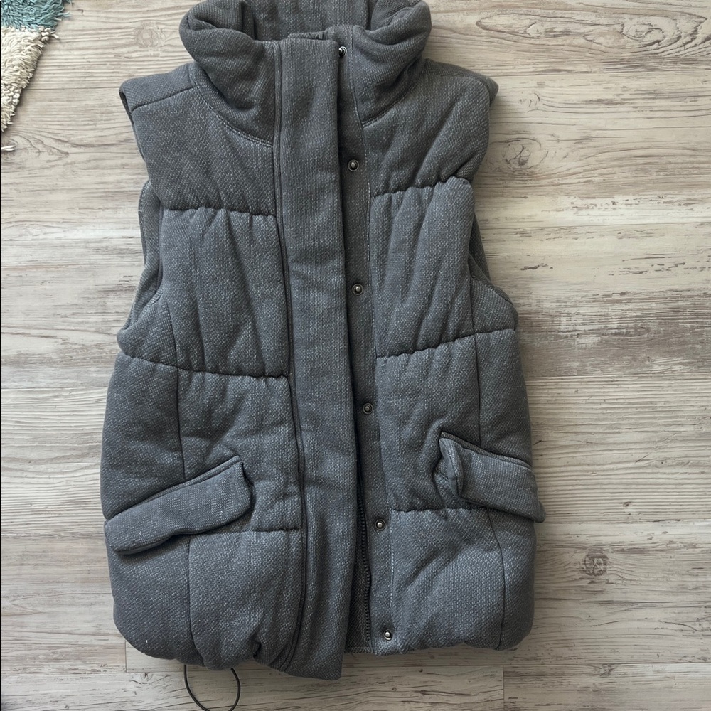 Gap Gray Women's Puffer Vest XS NWT